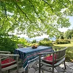 Hoyerberg - Besondere Villen-wohnung Mit Garten Und Ausblick *